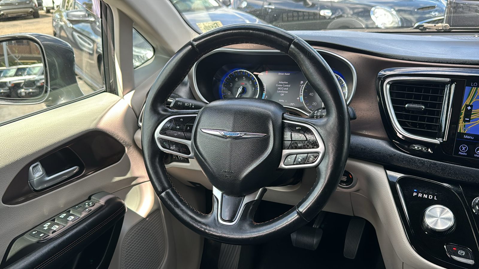 2017 Chrysler Pacifica Touring L Plus 23