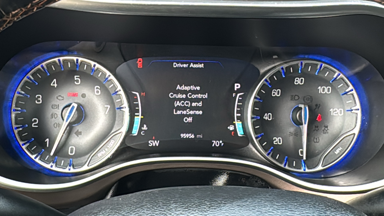 2017 Chrysler Pacifica Touring L Plus 32