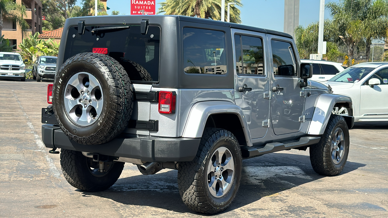 2016 Jeep Wrangler Unlimited Sahara 12