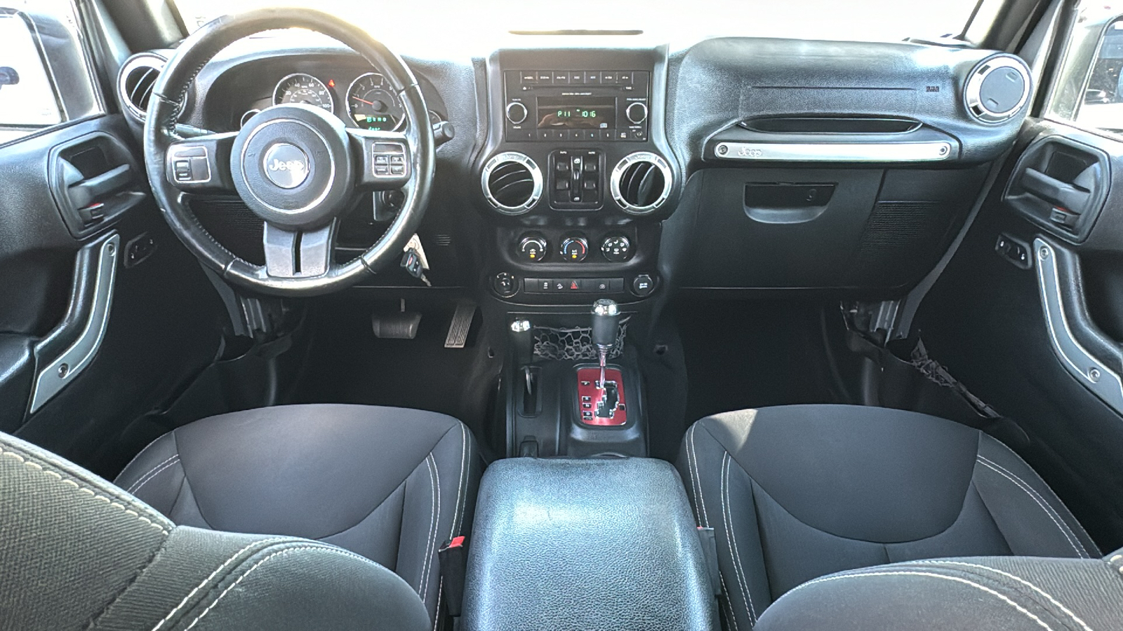 2016 Jeep Wrangler Unlimited Sahara 20