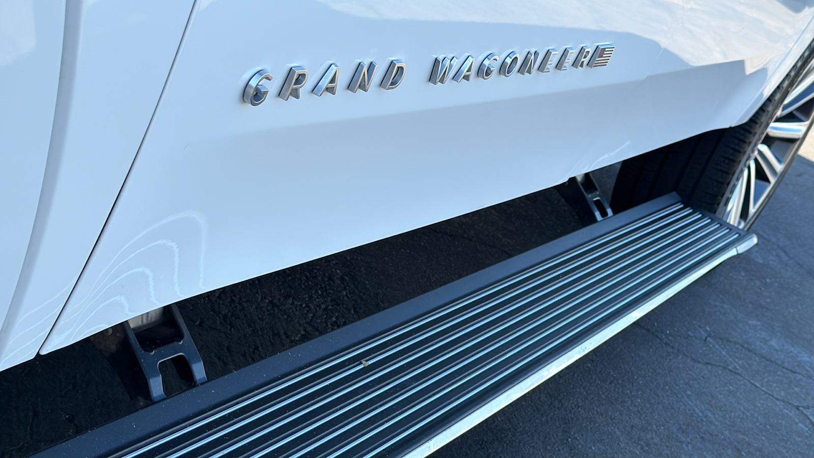 2023 Jeep Grand Wagoneer L Series II 4