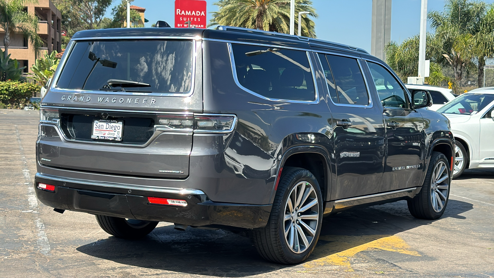 2023 Jeep Grand Wagoneer L Series II 11