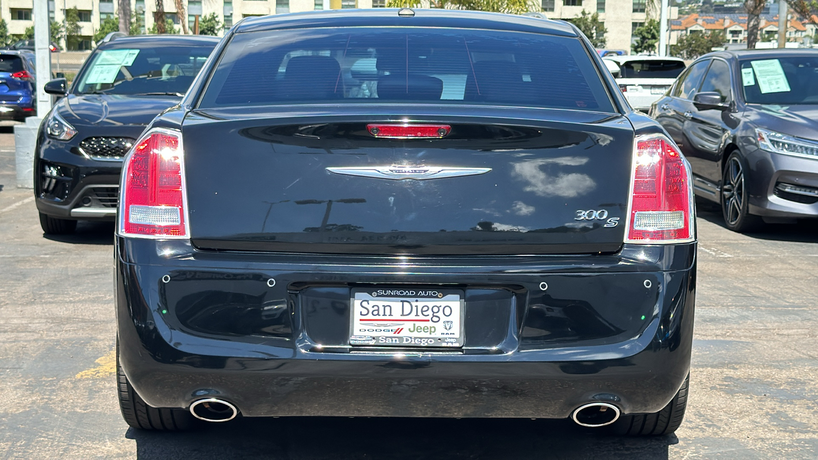 2014 Chrysler 300 S 9