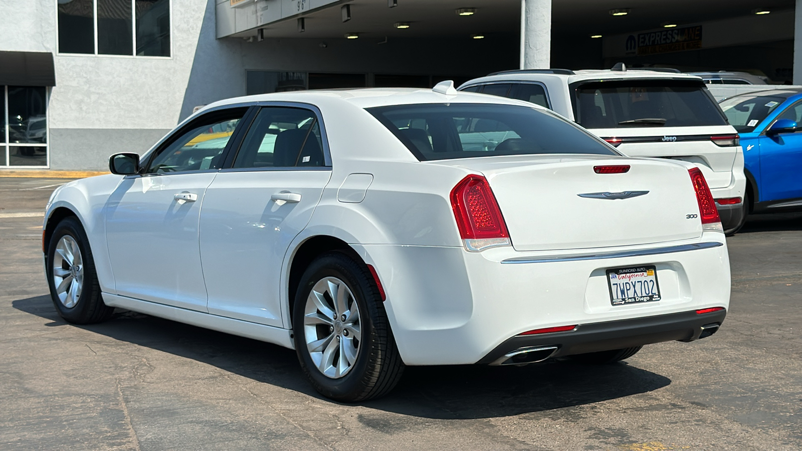 2016 Chrysler 300 Limited 8