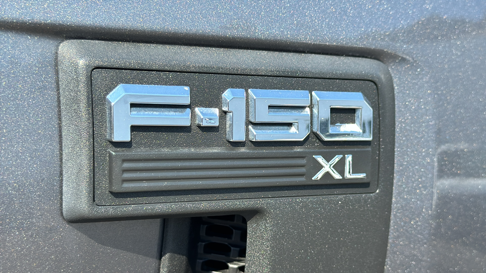 2023 Ford F-150 XL 8