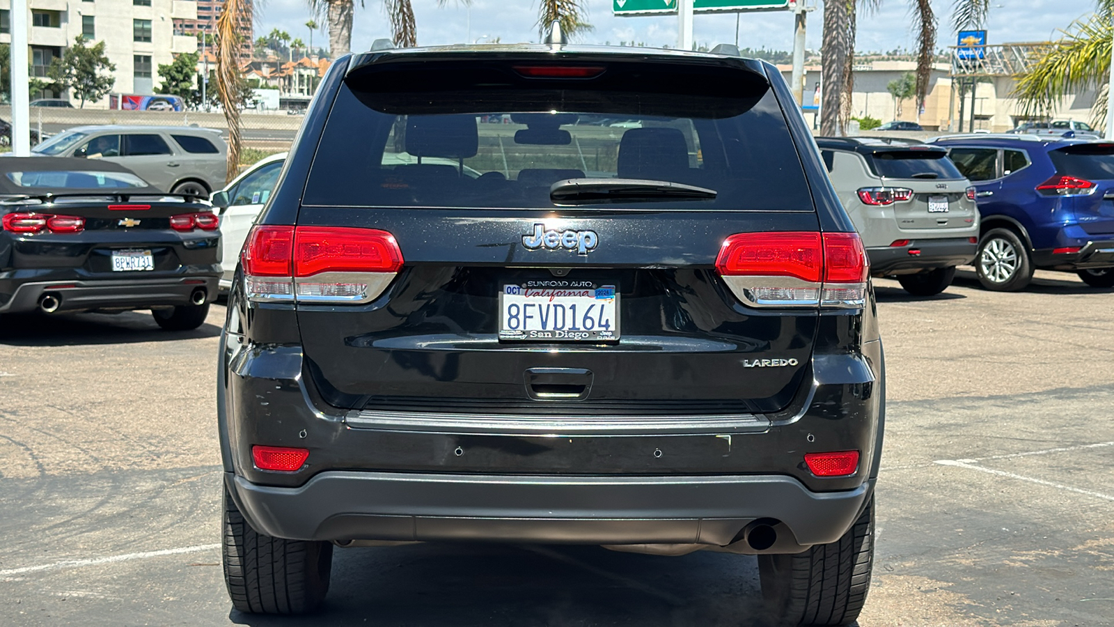 2018 Jeep Grand Cherokee Laredo E 9