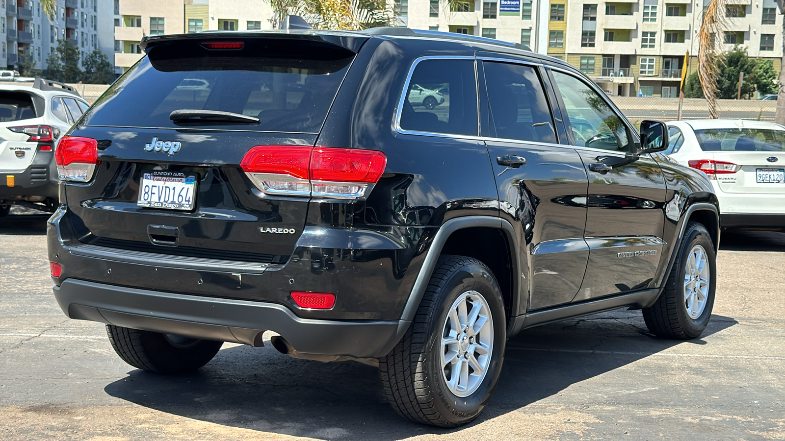 2018 Jeep Grand Cherokee Laredo E 10