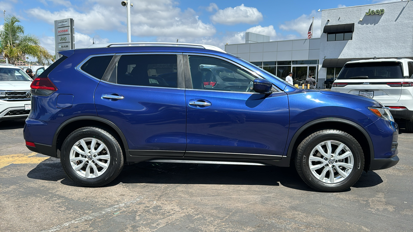 2019 Nissan Rogue SV 7