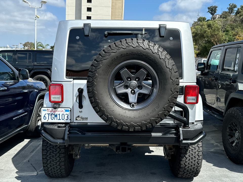 2012 Jeep Wrangler Unlimited Rubicon 18