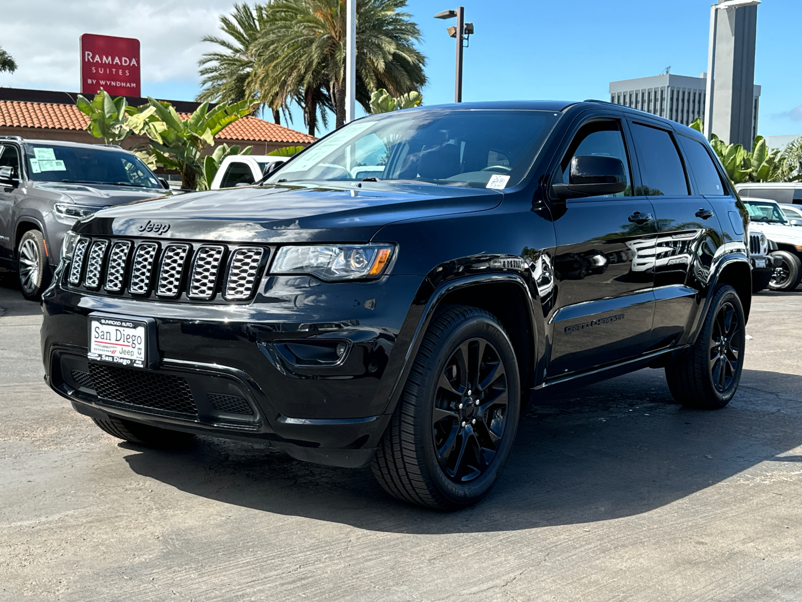 2018 Jeep Grand Cherokee Altitude 4