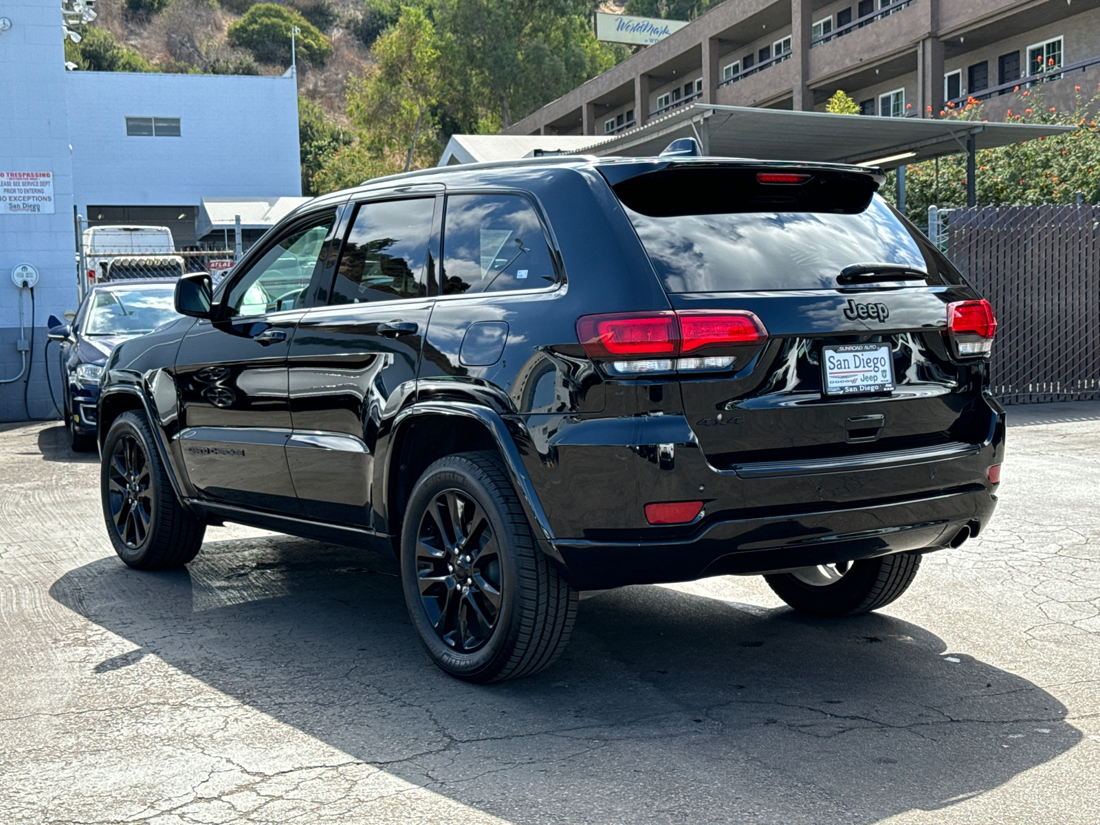 2018 Jeep Grand Cherokee Altitude 10