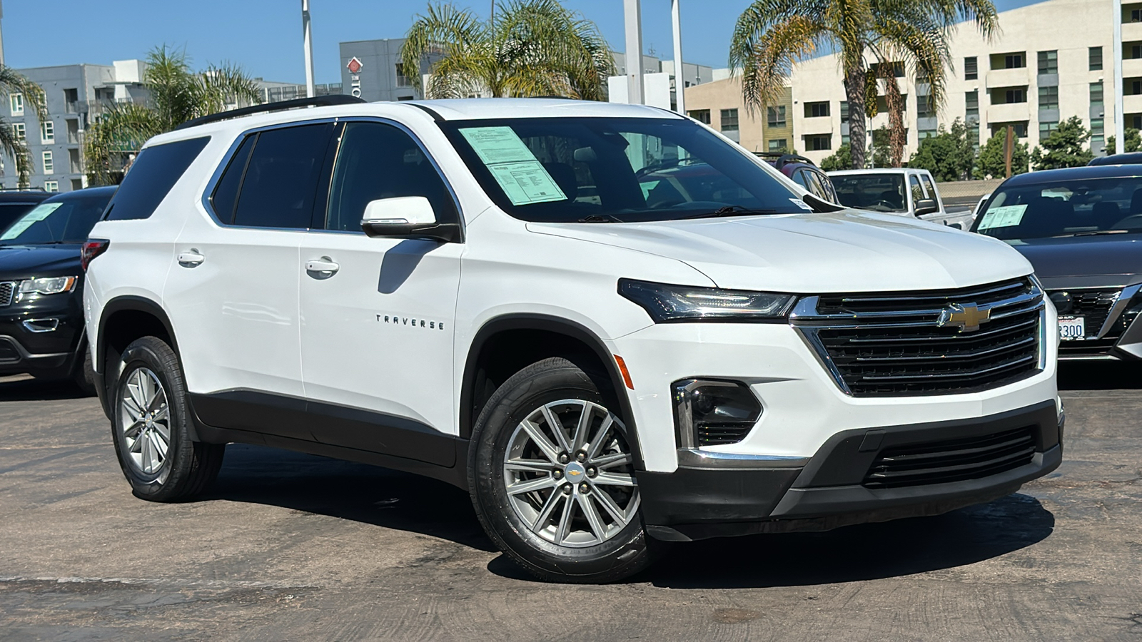 2023 Chevrolet Traverse LT 2