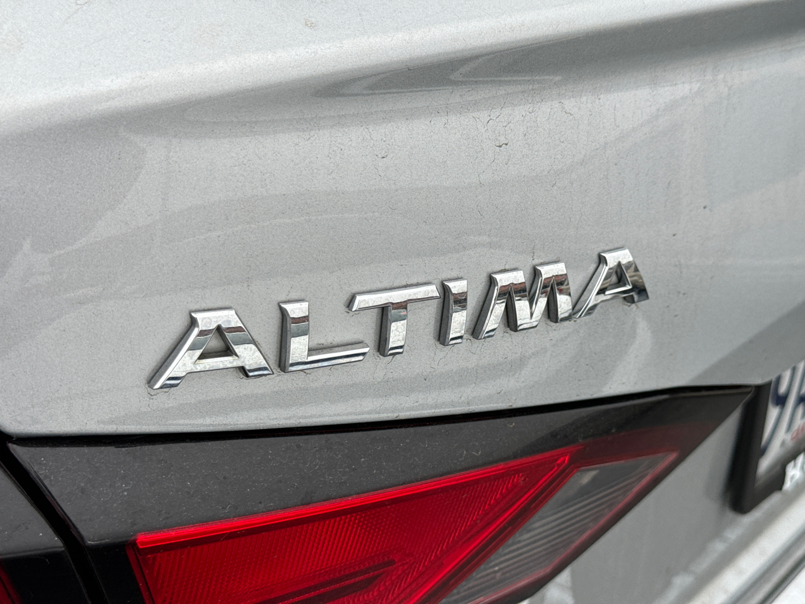 2022 Nissan Altima 2.5 SR 4