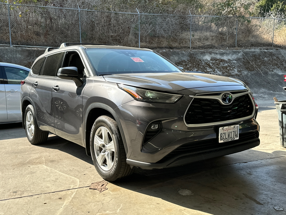 2022 Toyota Highlander LE 14