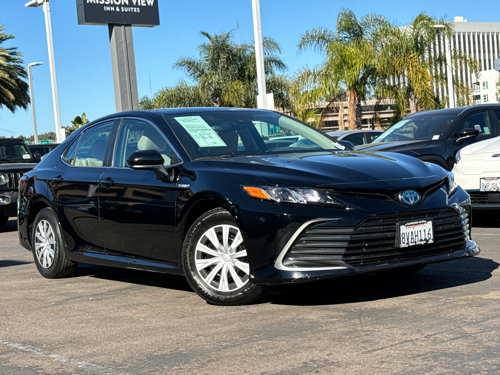 2021 Toyota Camry Hybrid LE 2