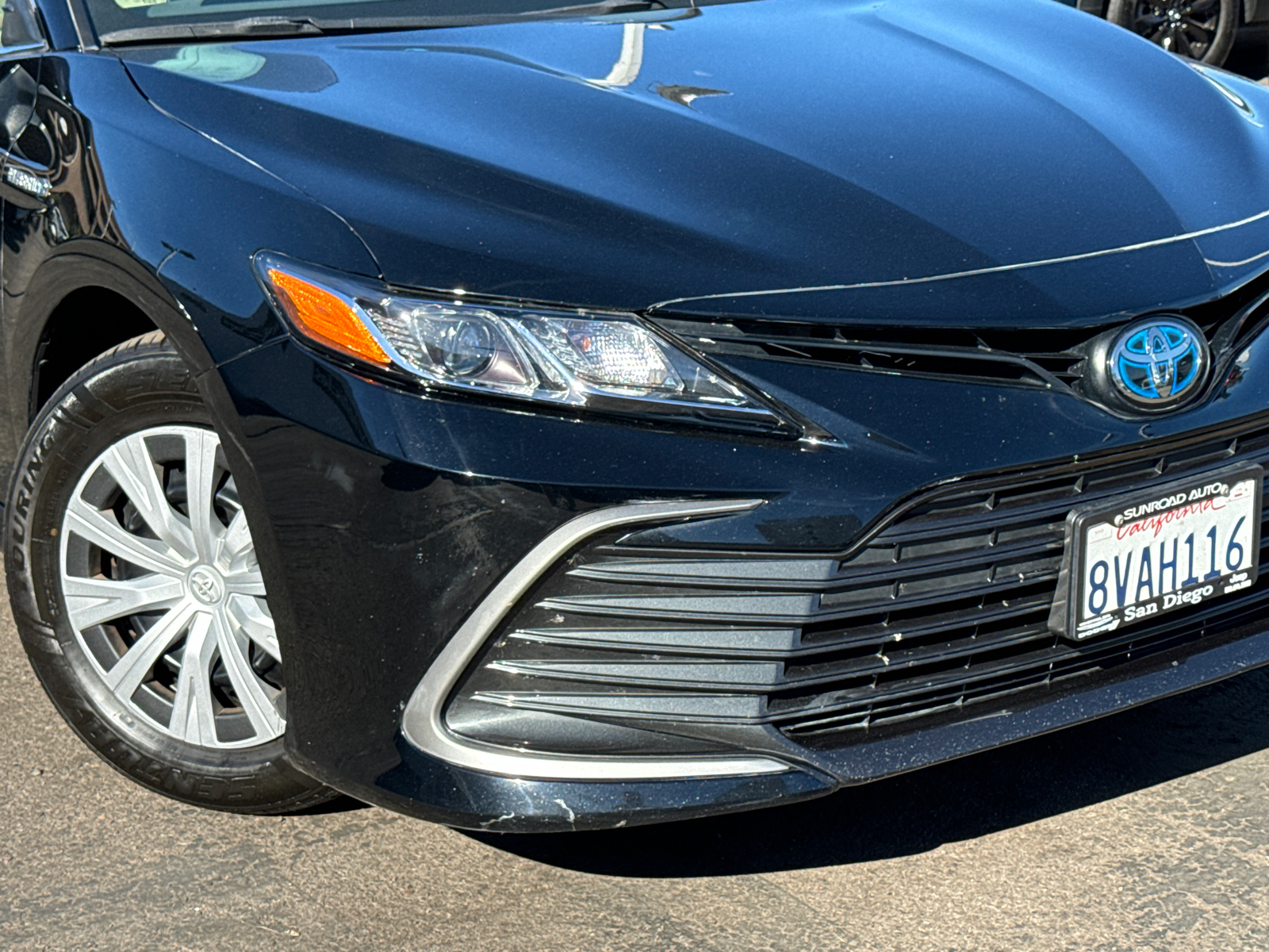 2021 Toyota Camry Hybrid LE 3