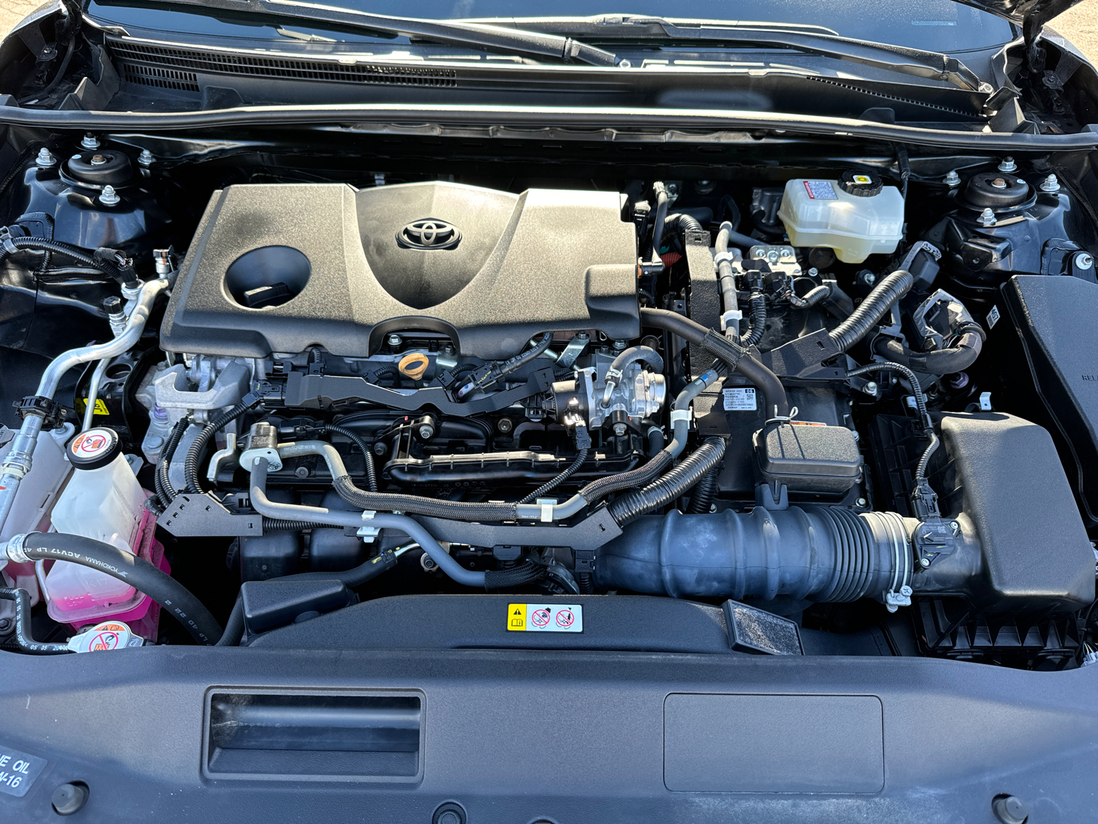 2021 Toyota Camry Hybrid LE 13