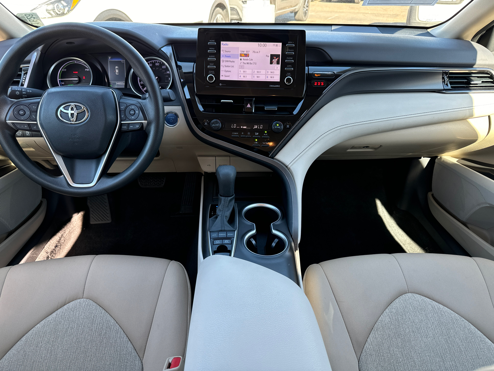 2021 Toyota Camry Hybrid LE 18