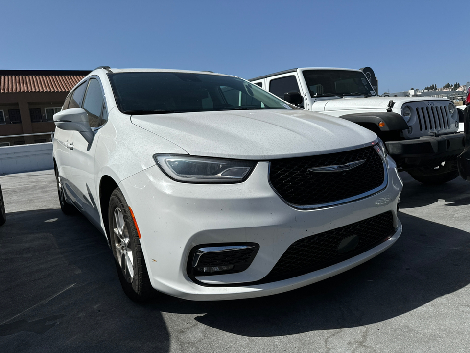 2022 Chrysler Pacifica Touring L 14