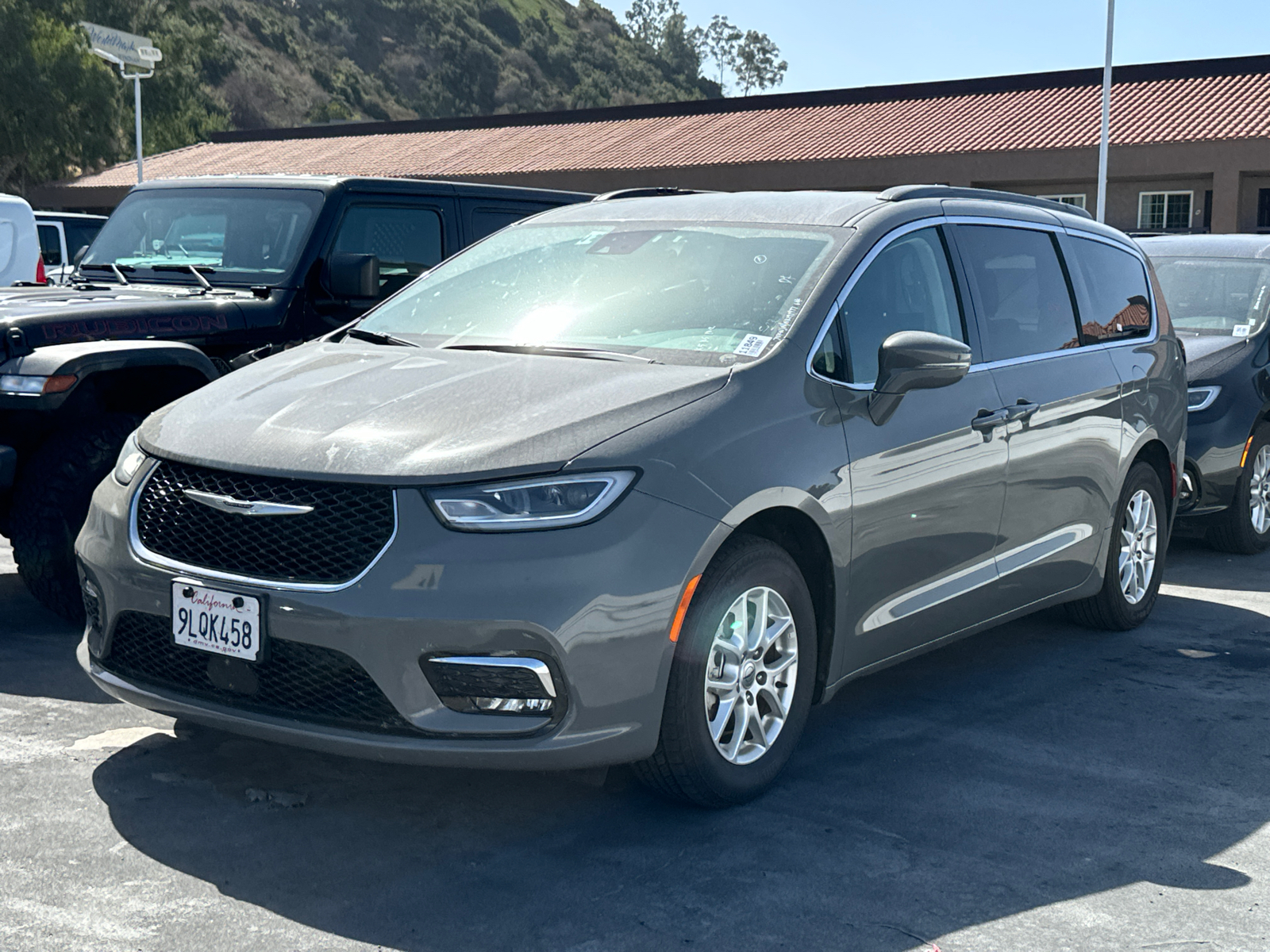 2022 Chrysler Pacifica Touring L 2