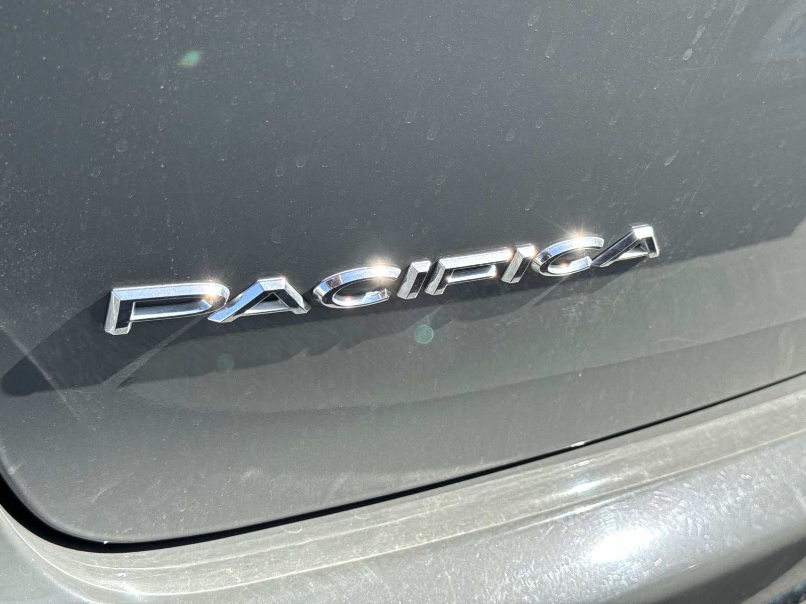 2022 Chrysler Pacifica Touring L 4