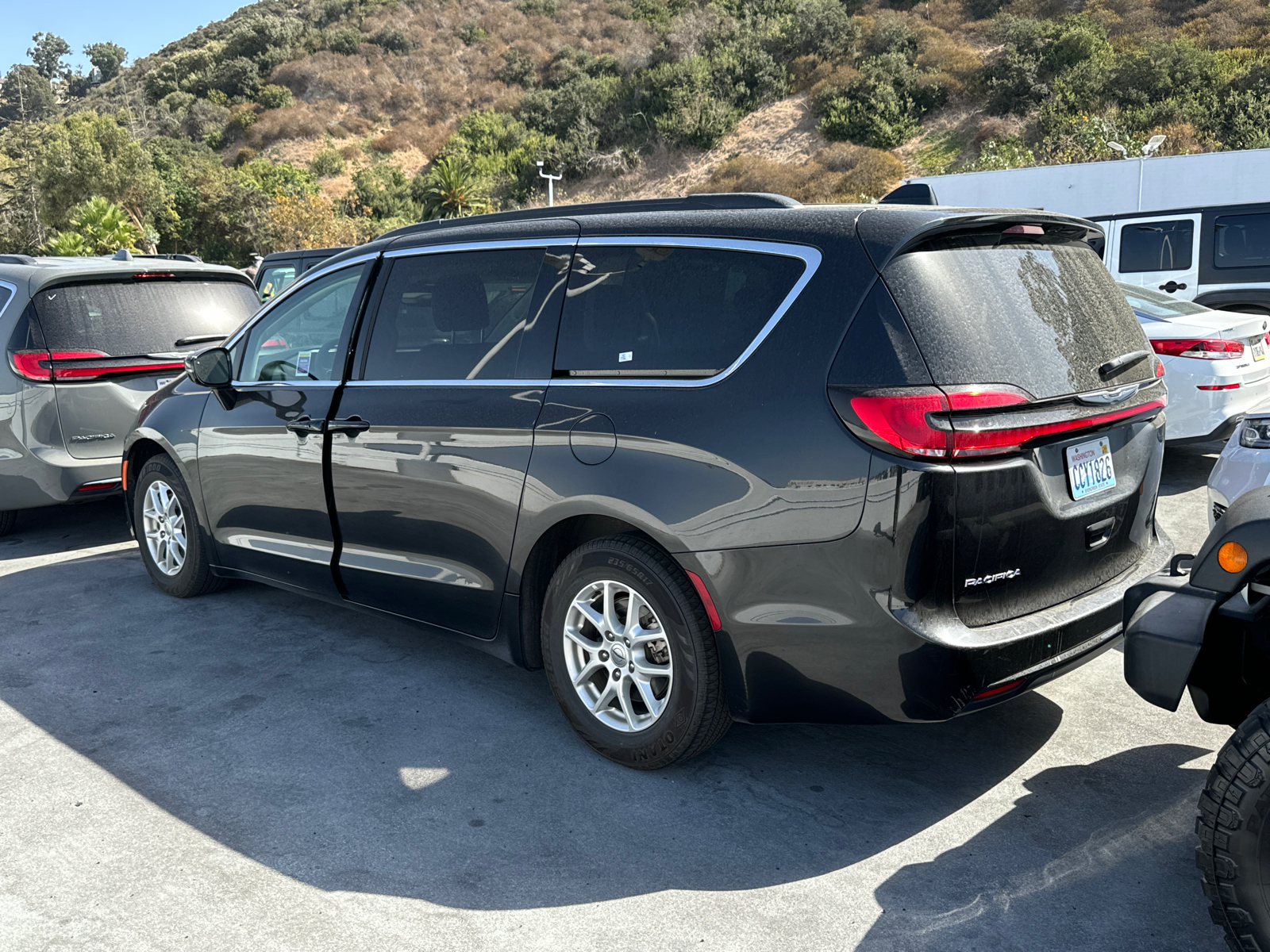 2022 Chrysler Pacifica Touring L 3