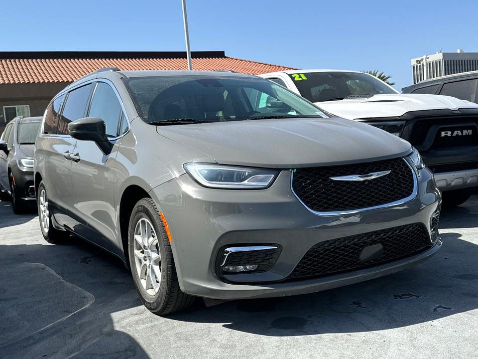 2022 Chrysler Pacifica Touring L 14