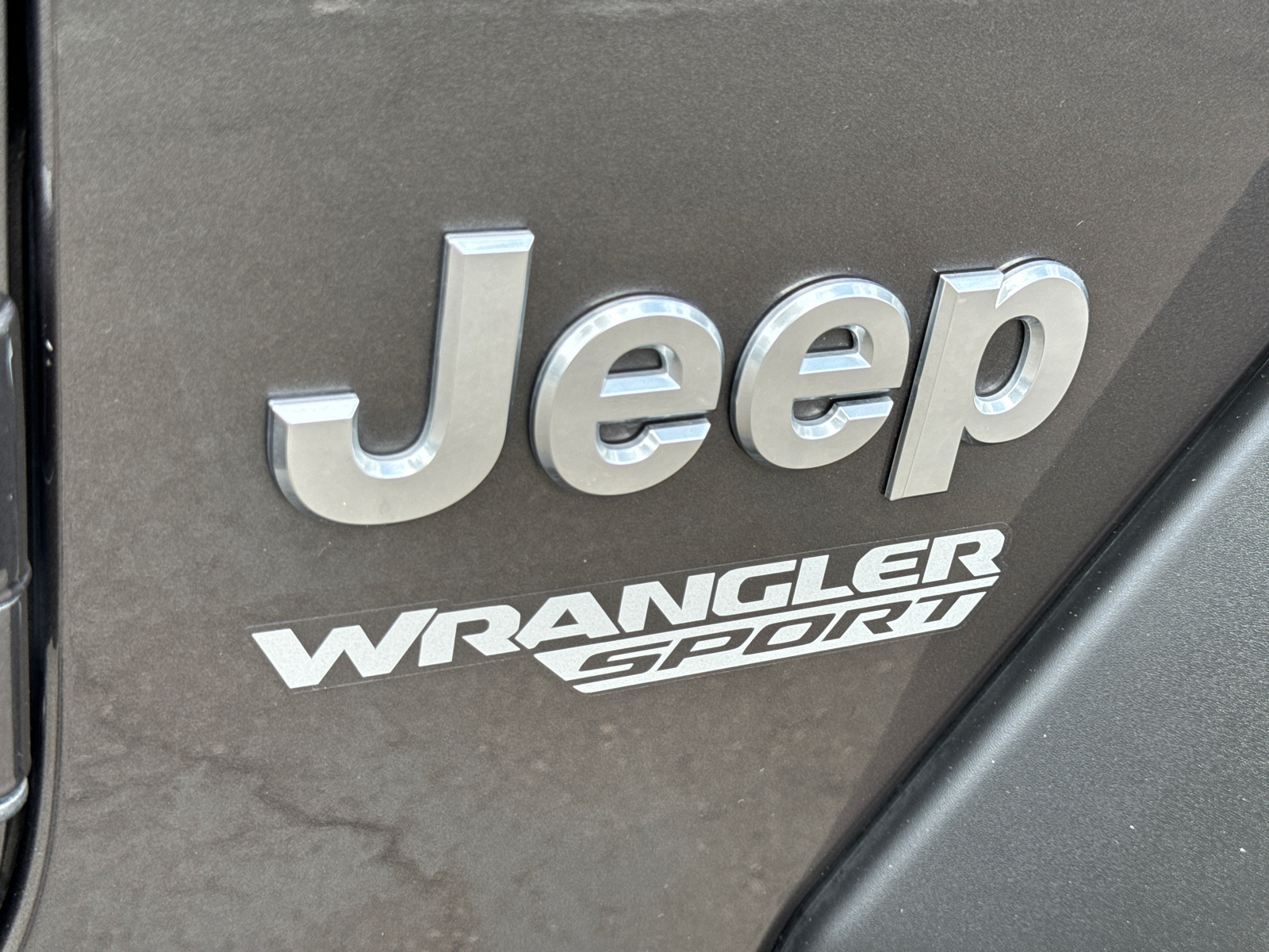 2021 Jeep Wrangler Sport S 8