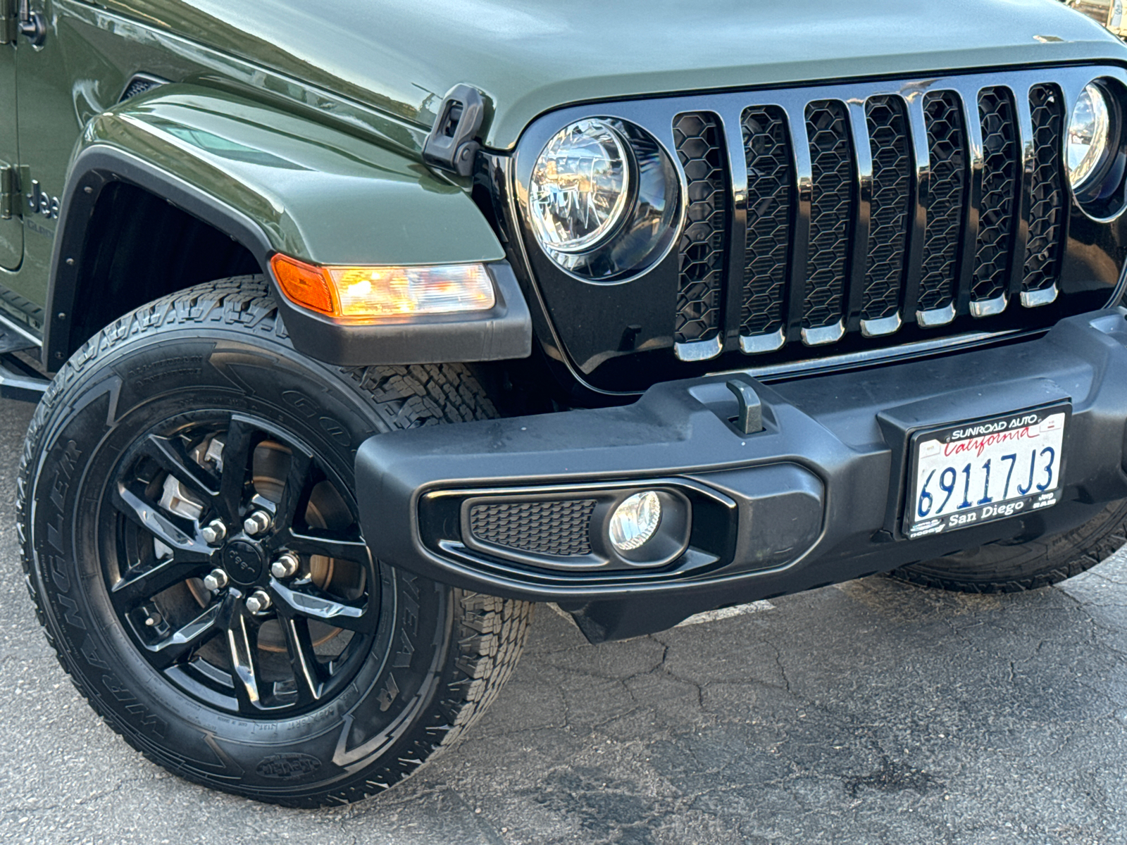 2021 Jeep Gladiator Sport 3