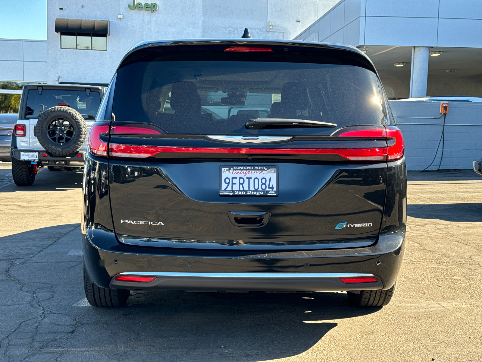 2023 Chrysler Pacifica Hybrid Limited 9