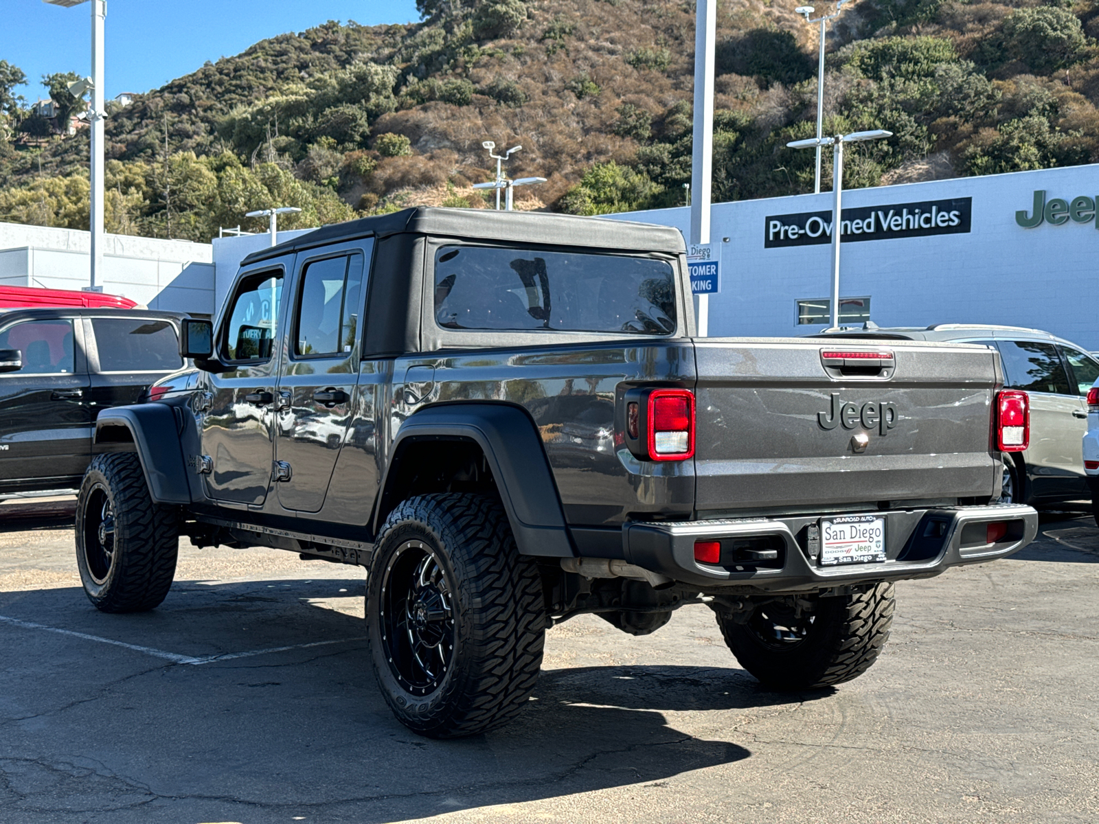 2023 Jeep Gladiator Sport 11