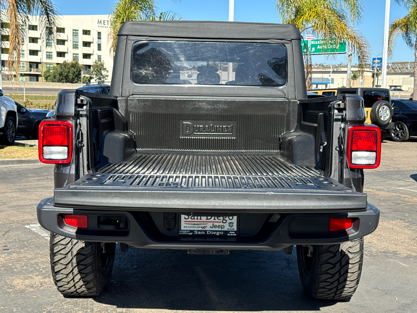 2023 Jeep Gladiator Sport 13