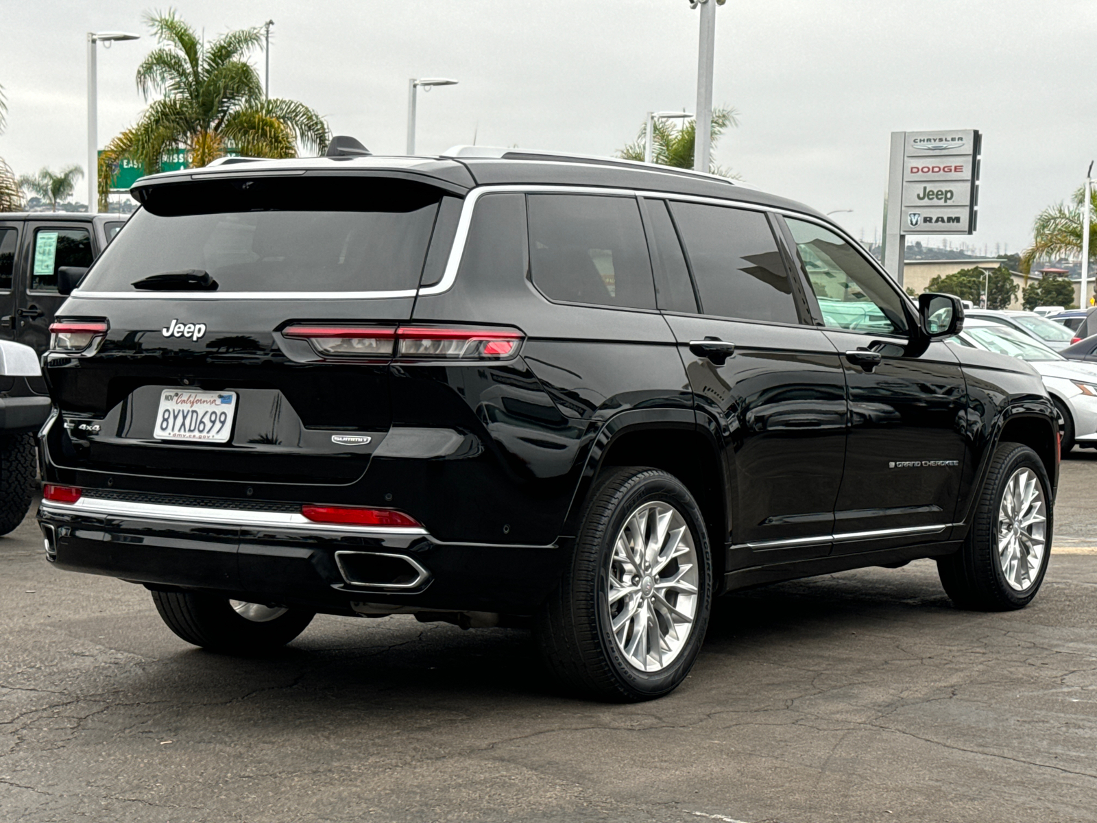 2021 Jeep Grand Cherokee L Summit 8