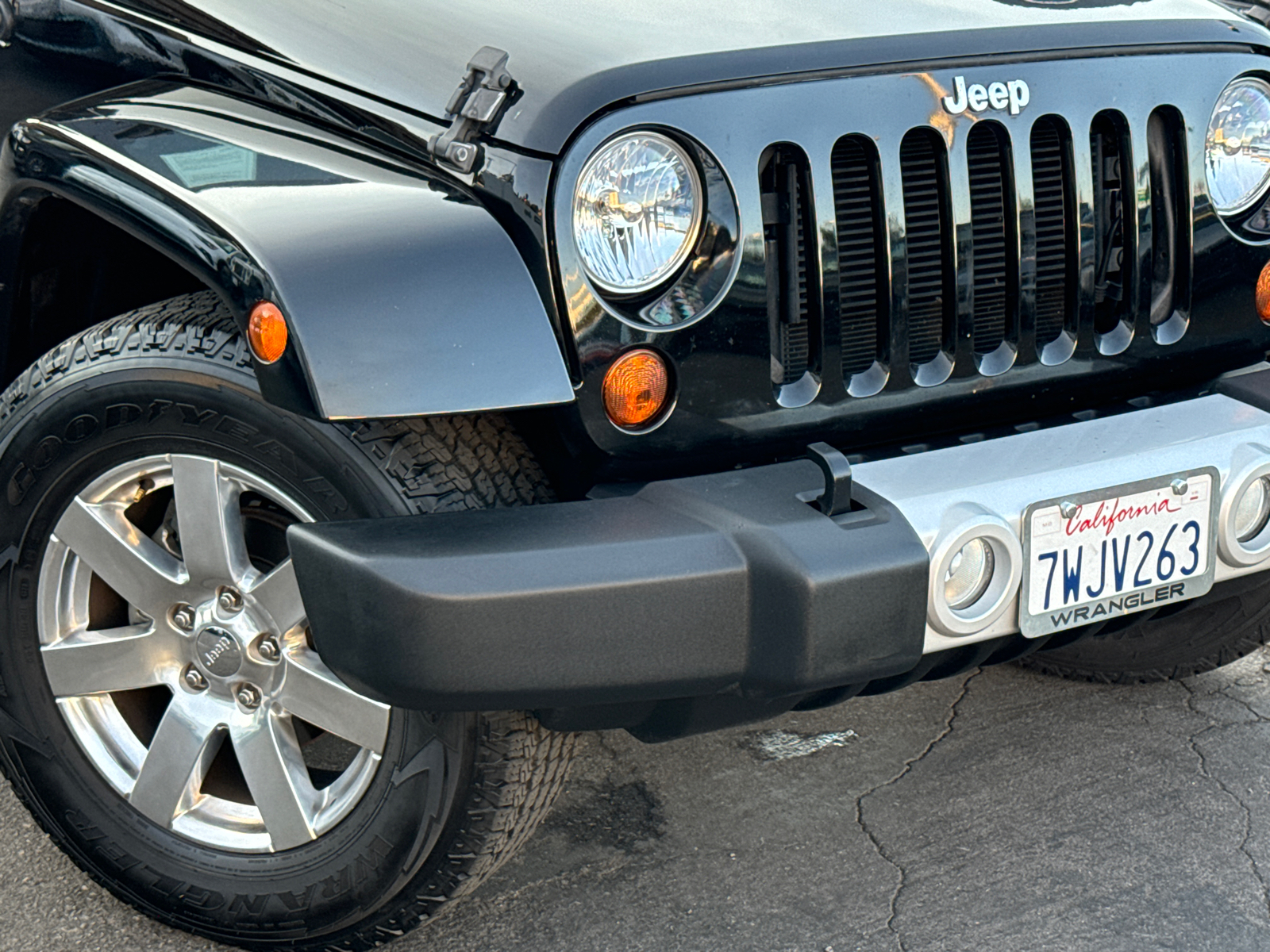 2012 Jeep Wrangler Unlimited Sahara 3