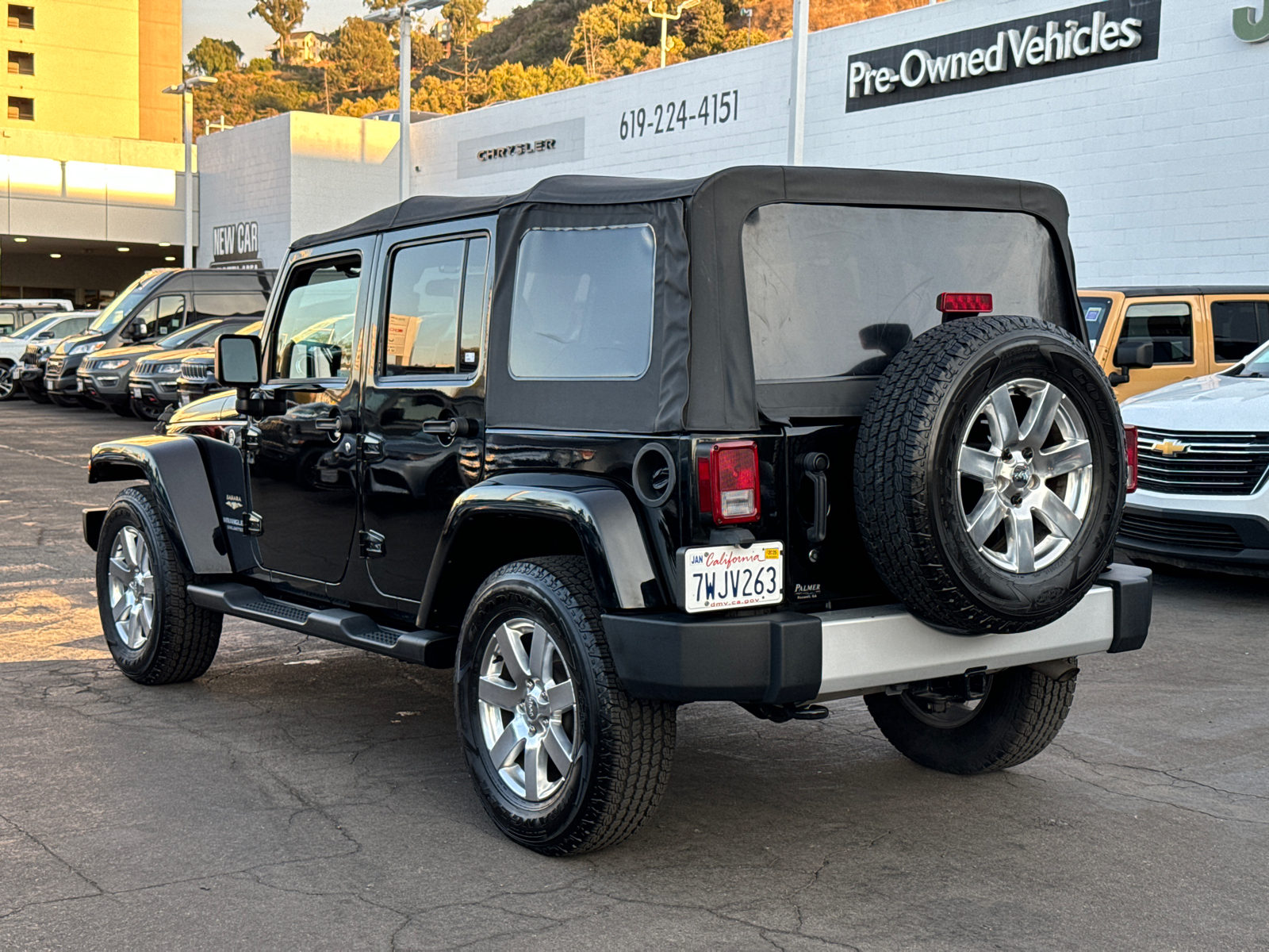 2012 Jeep Wrangler Unlimited Sahara 10