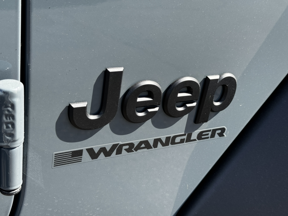 2024 Jeep Wrangler Willys 8