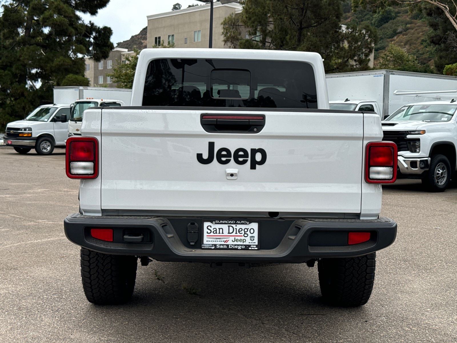 2024 Jeep Gladiator Sport 8