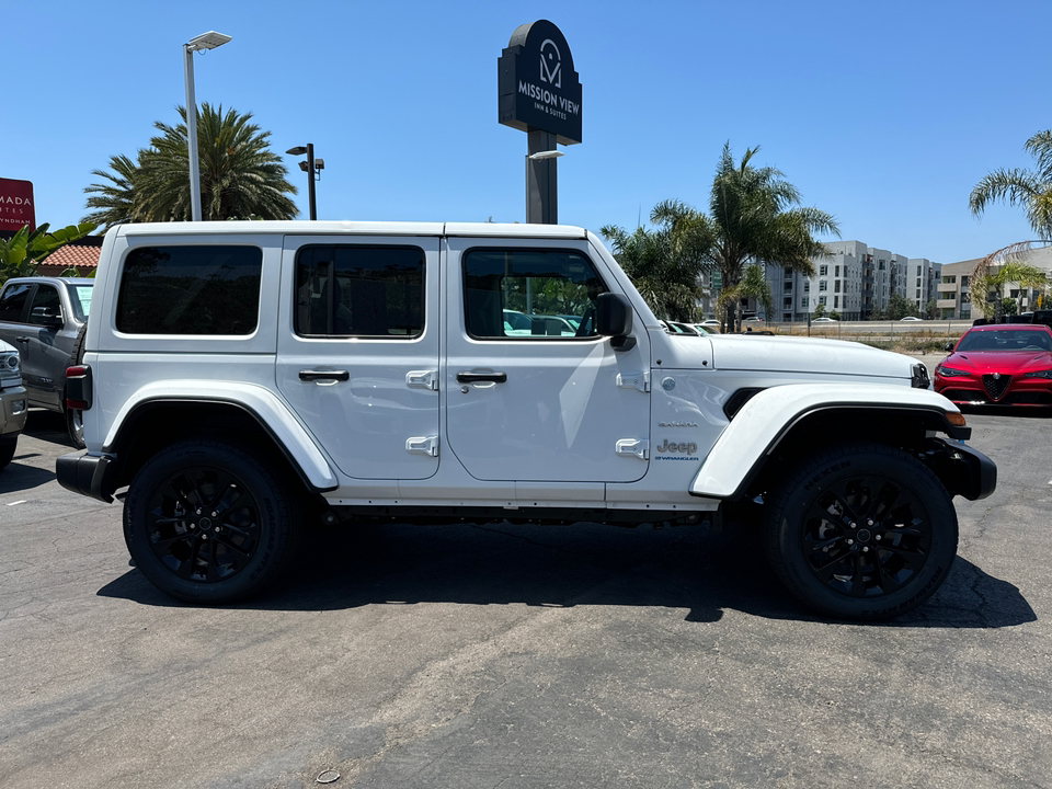 2024 Jeep Wrangler Sahara 4xe 9