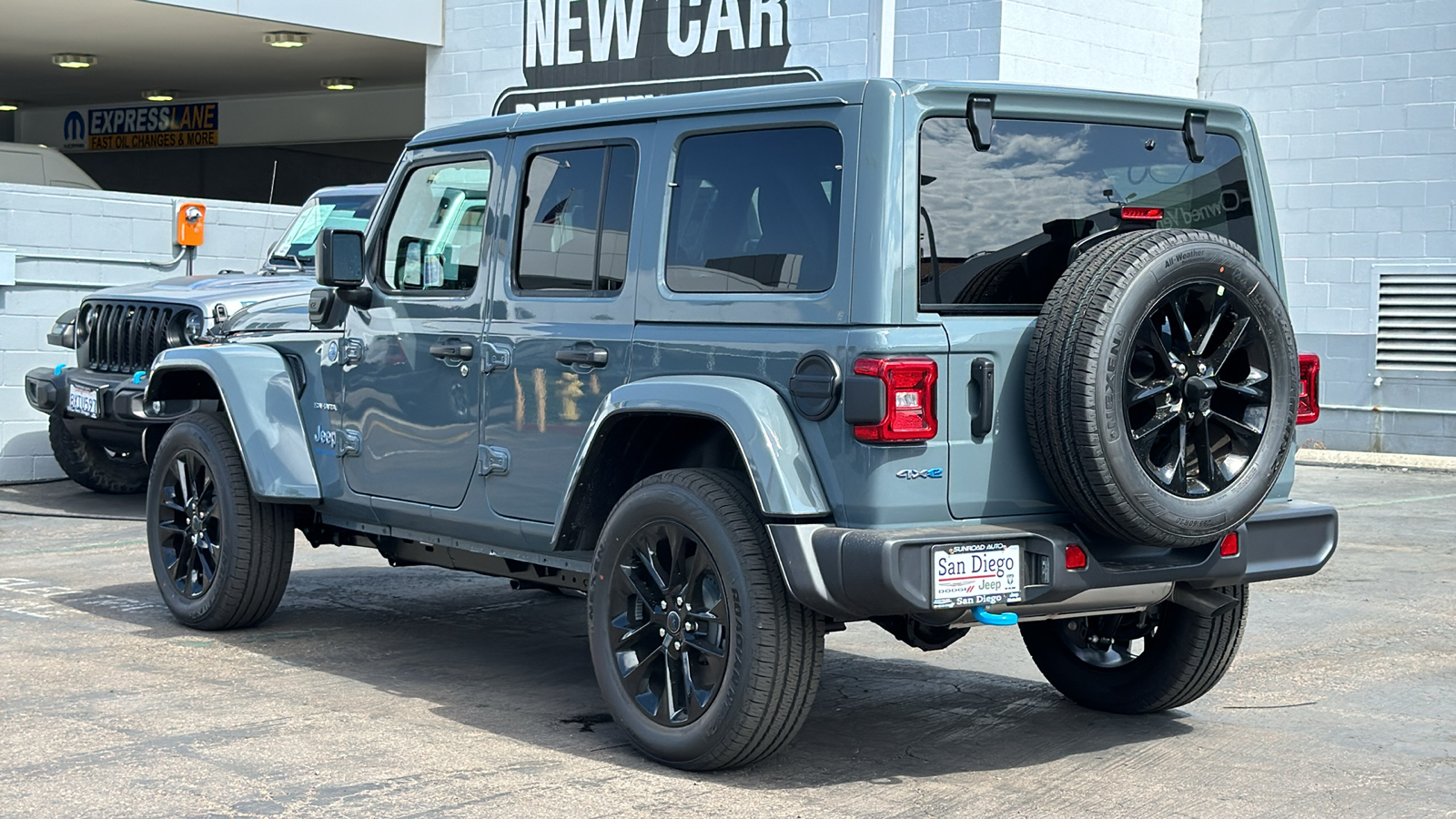 2024 Jeep Wrangler Sahara 4xe 10