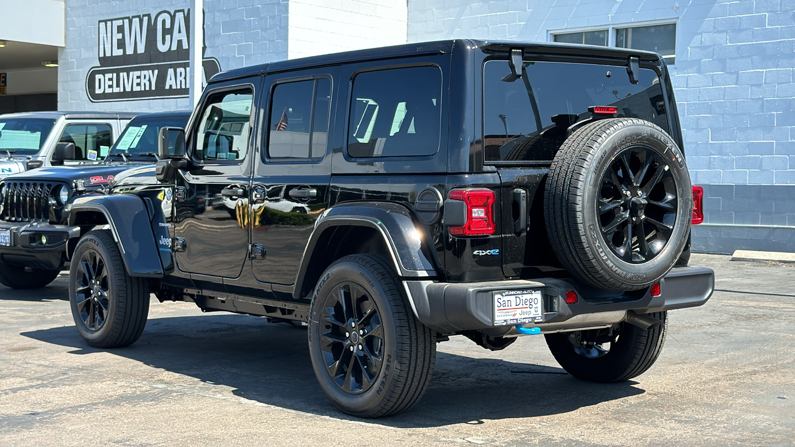 2024 Jeep Wrangler Sahara 4xe 10