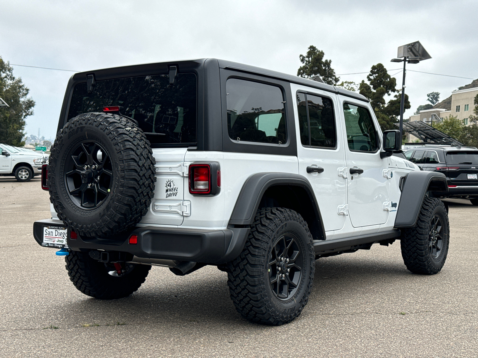 2024 Jeep Wrangler Willys 4xe 10