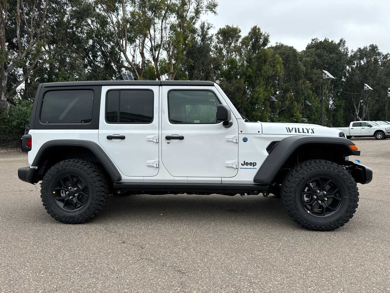 2024 Jeep Wrangler Willys 4xe 9