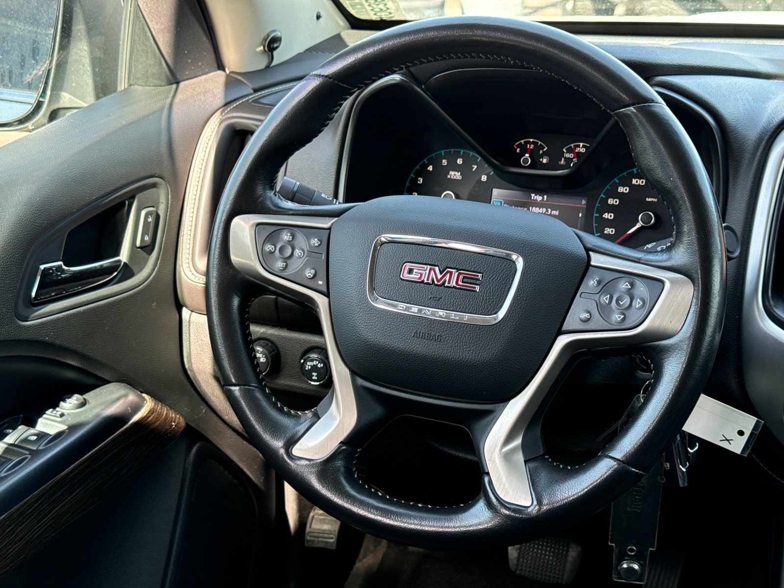 2020 GMC Canyon Denali 24