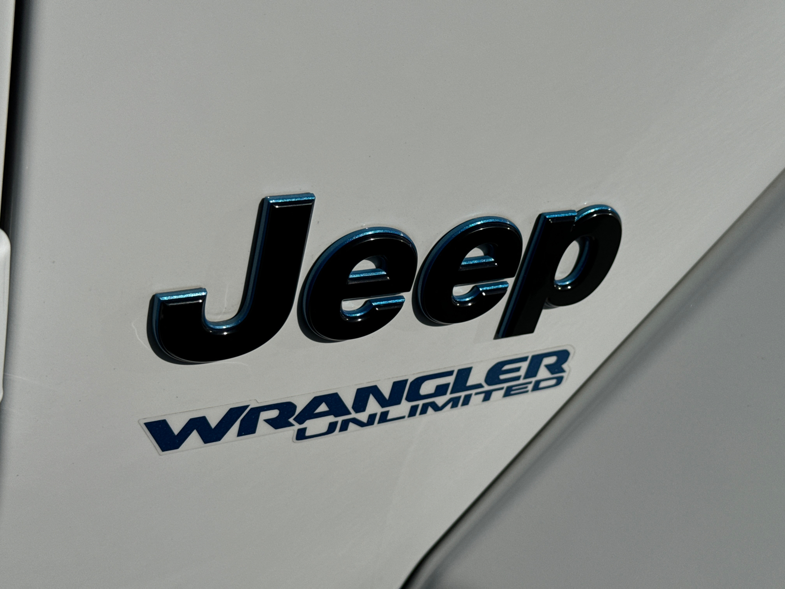 2021 Jeep Wrangler Unlimited Sahara 4xe 3