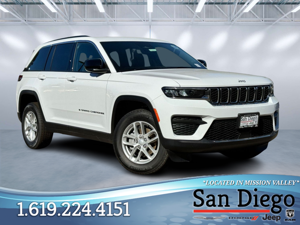 2024 Jeep Grand Cherokee Laredo 1