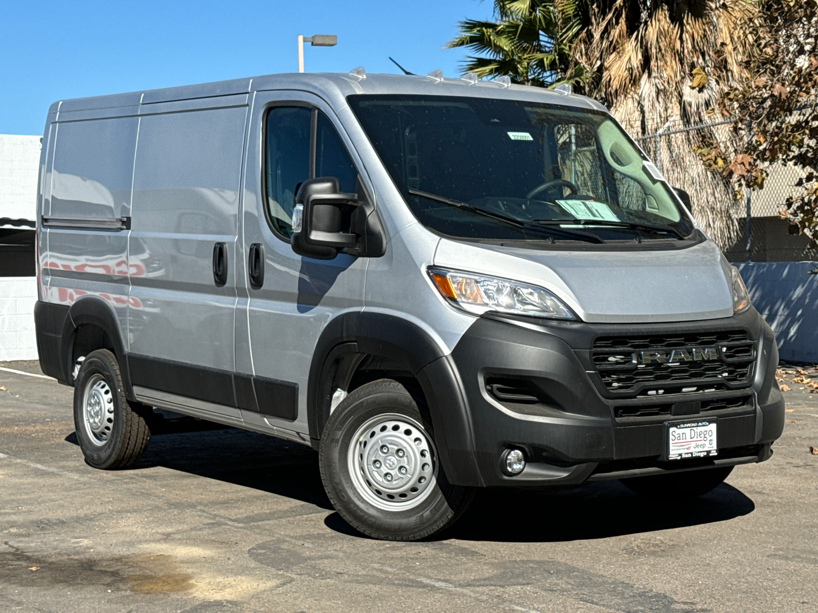 2025 Ram ProMaster 1500 Low Roof 2