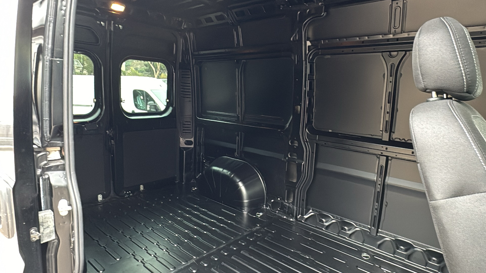 2025 Ram ProMaster 1500 Base 17