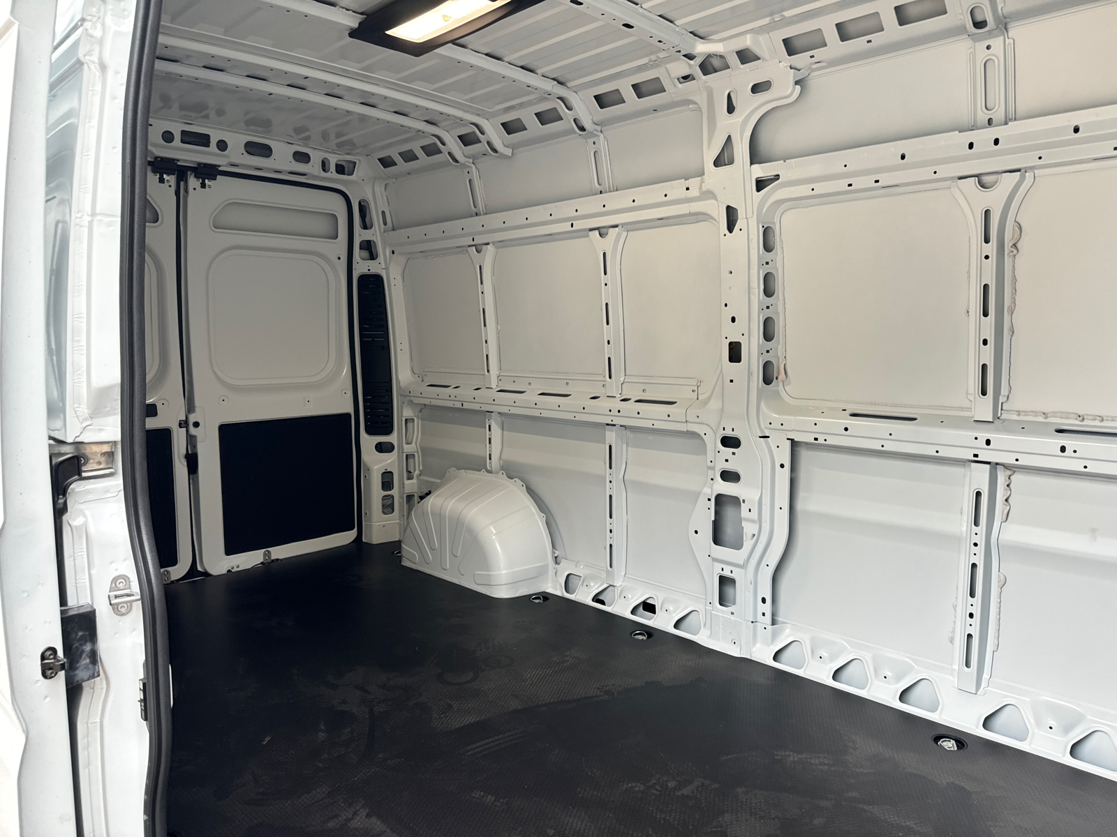 2025 Ram ProMaster 2500 High Roof 16