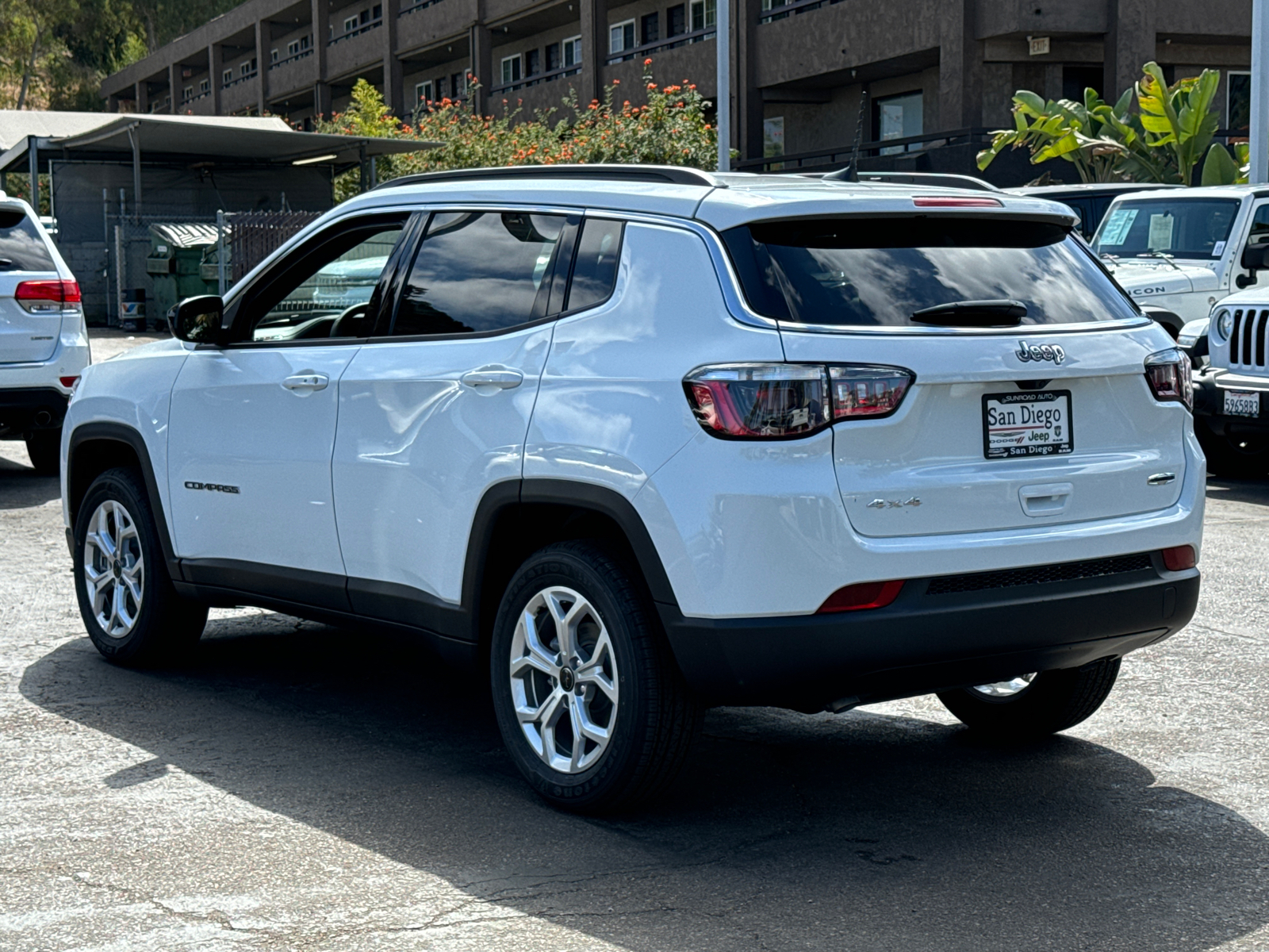 2025 Jeep Compass Latitude 11