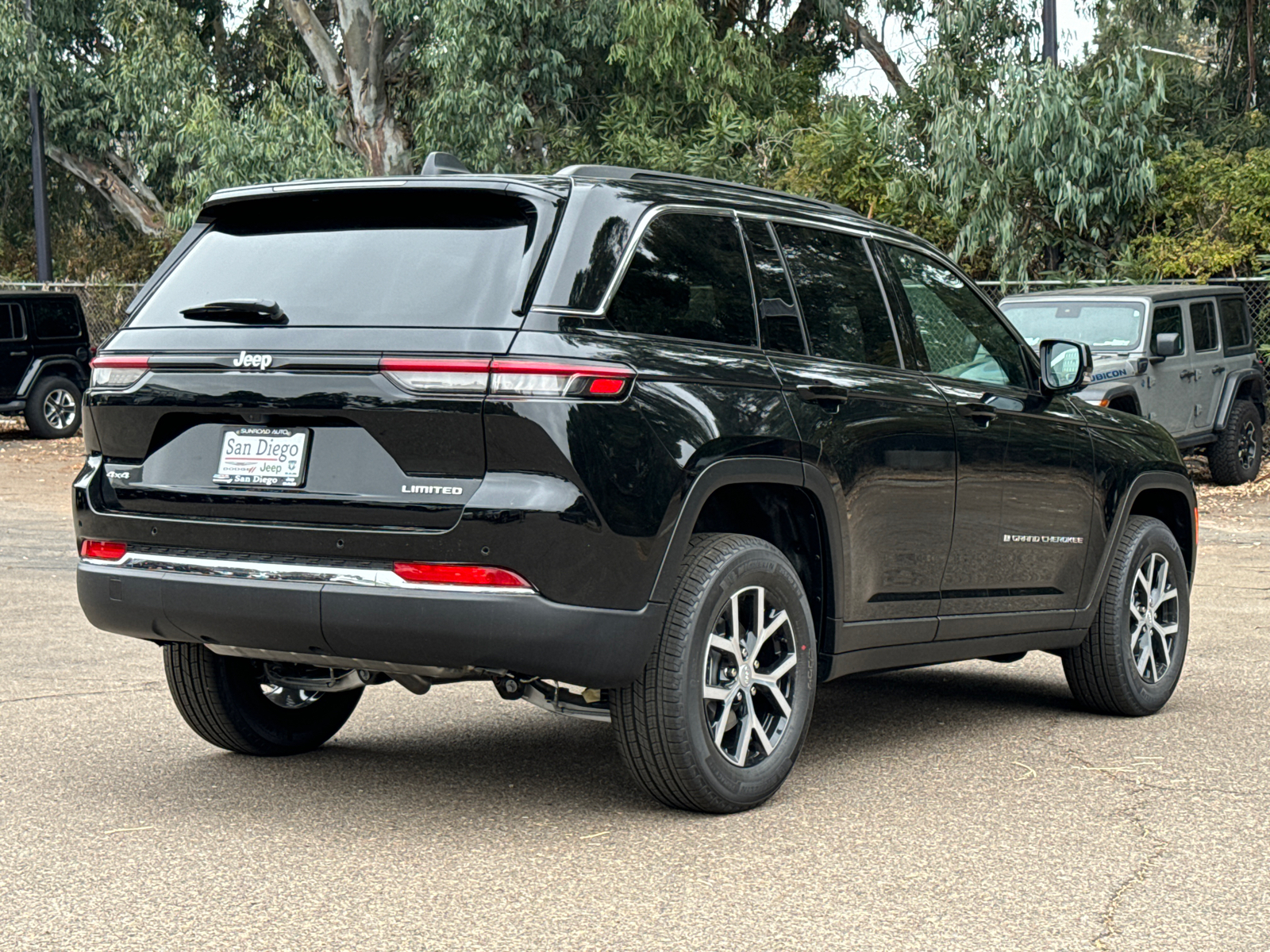 2025 Jeep Grand Cherokee Limited 8